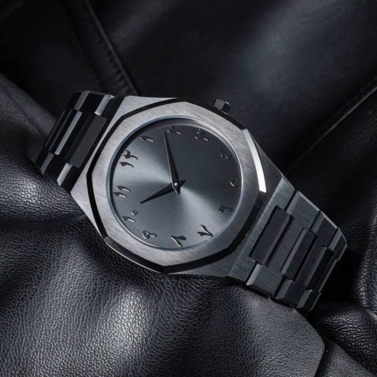 Steel arabic aura watch